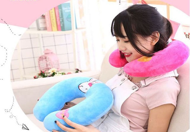 Trang trí vỏ gối chữ U handmade với màu sắc, hình thù họa tiết khác nhau